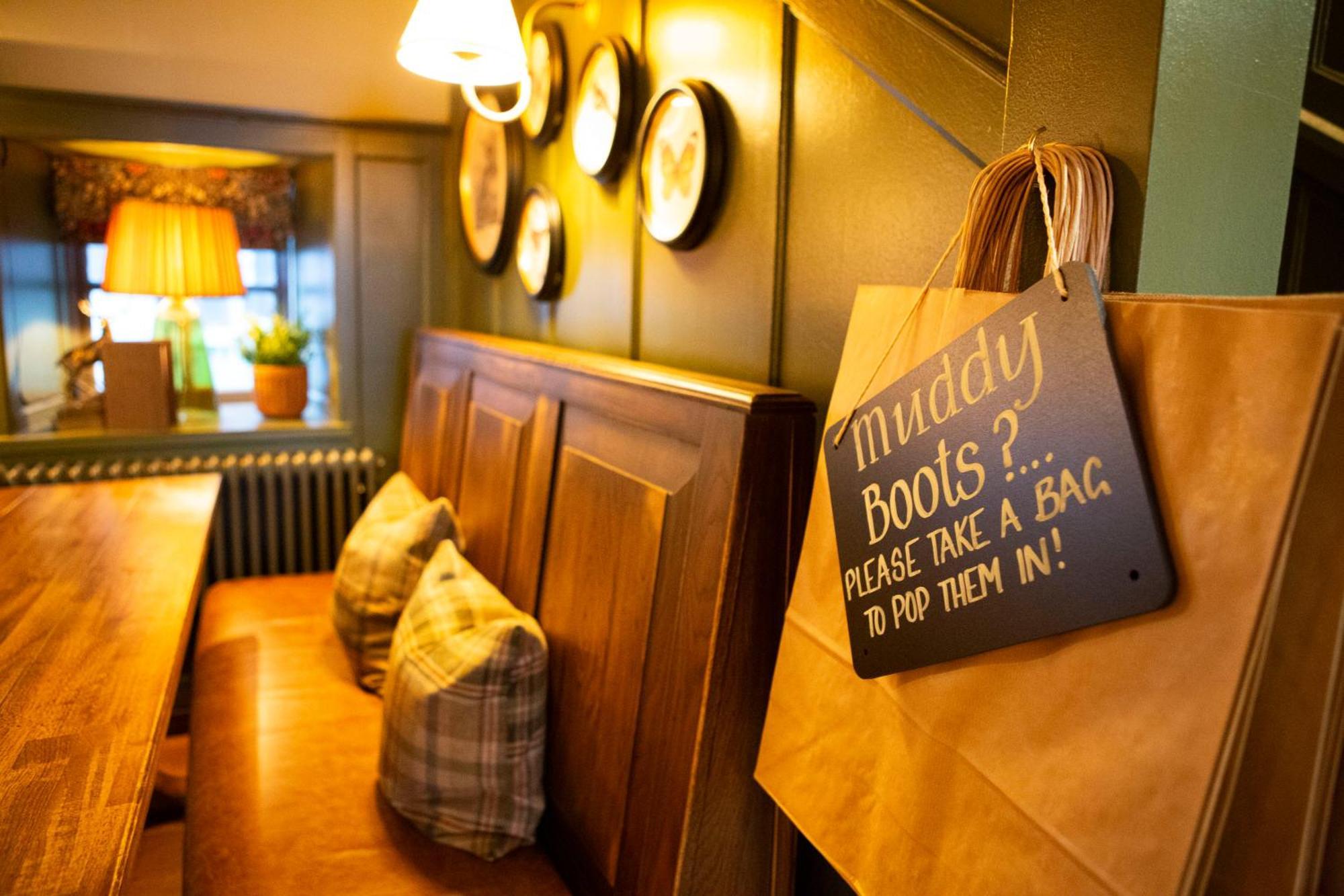 Queens Head Inn & Restaurant Hawkshead Exterior photo