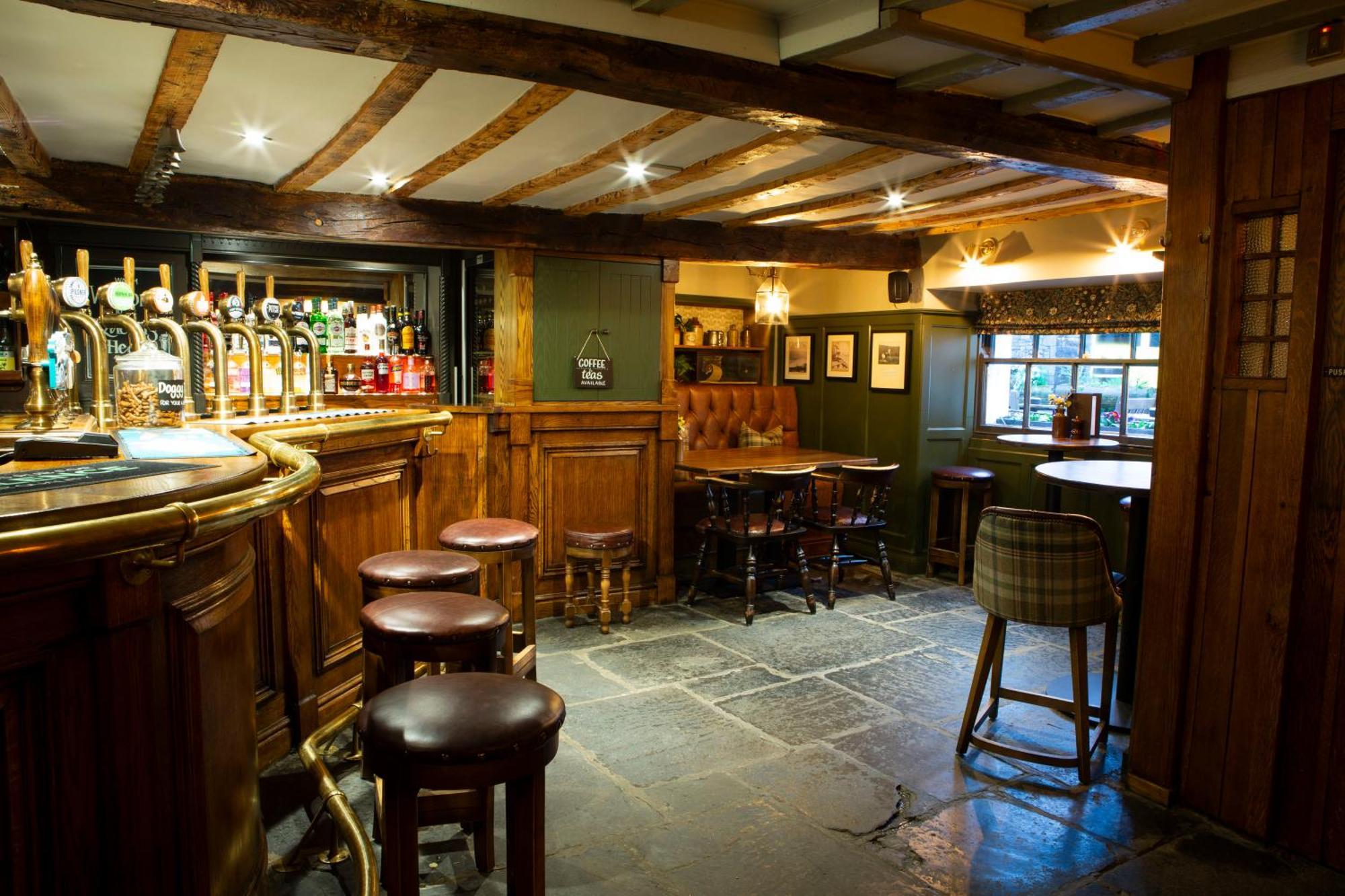 Queens Head Inn & Restaurant Hawkshead Exterior photo