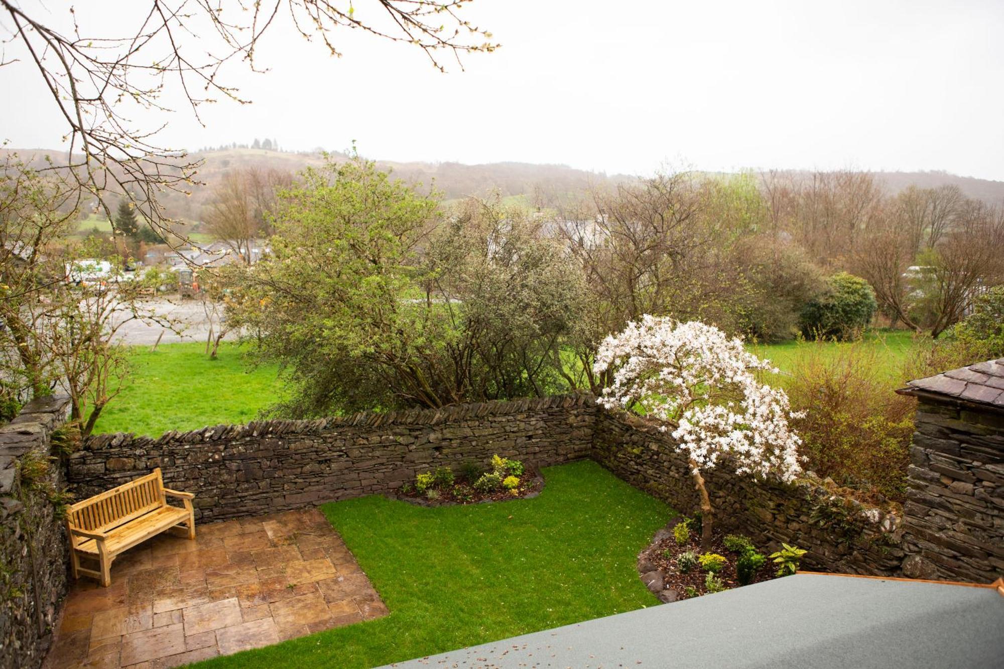 Queens Head Inn & Restaurant Hawkshead Exterior photo